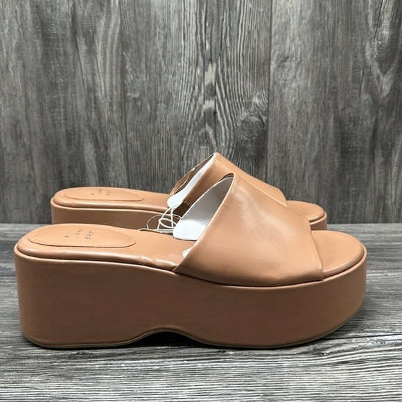 Women's Wynona Platform Sandals - A New Day Tan - Picture 5 of 7